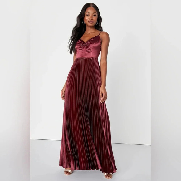 Lulu's Exceptional Sophistication Burgundy Satin Pleated Maxi Dress S Wedding - Picture 2 of 8